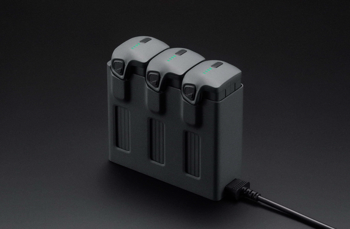 DJI Mavic 4 Pro Parallel Charging Hub