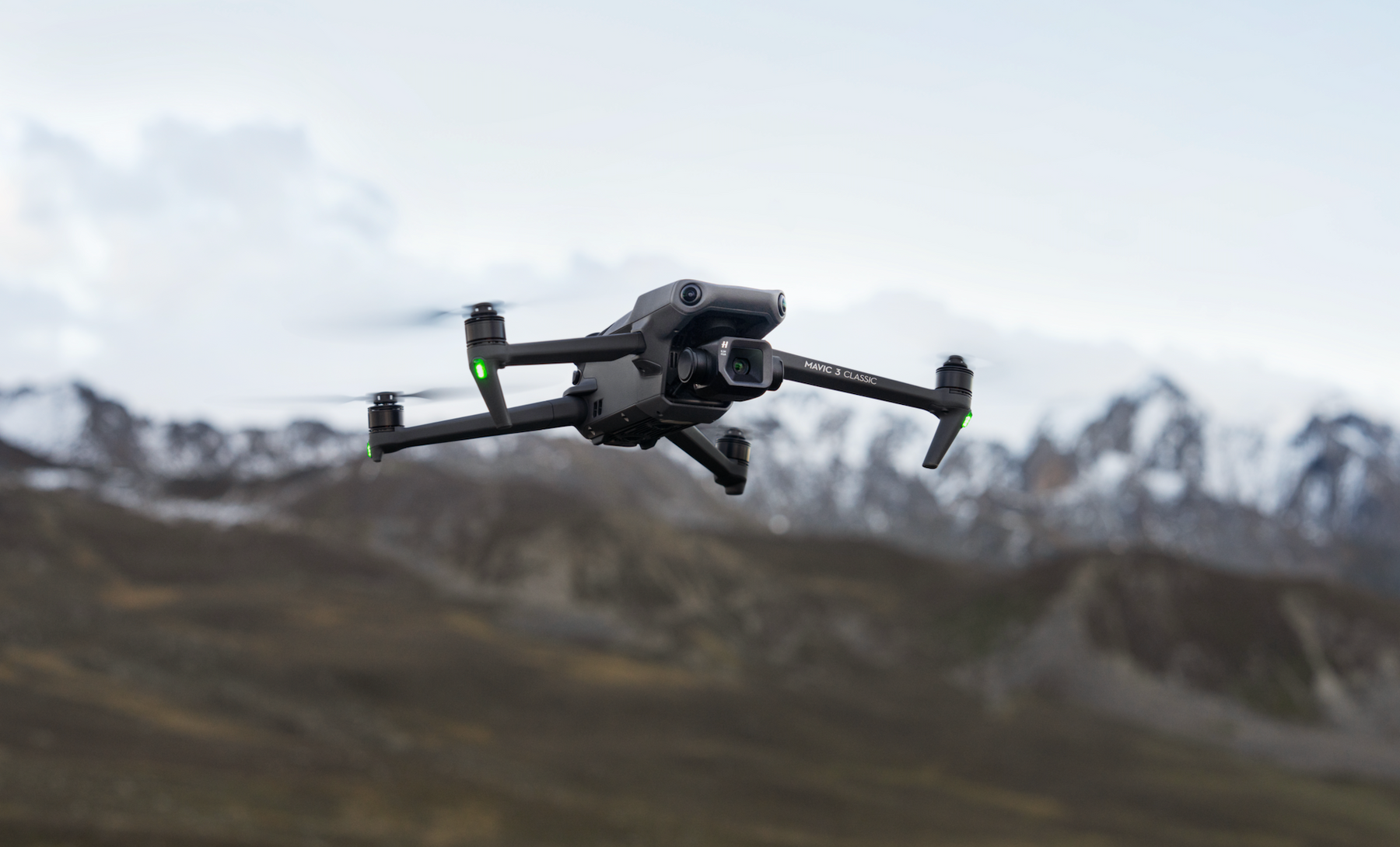 DJI Mavic 3 Classic (DJI RC) Fly More Combo - IN STOCK